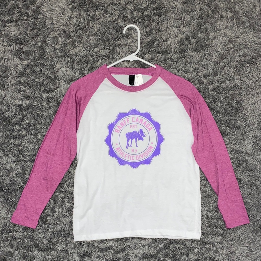 super cute NEVER WORN long-sleeve